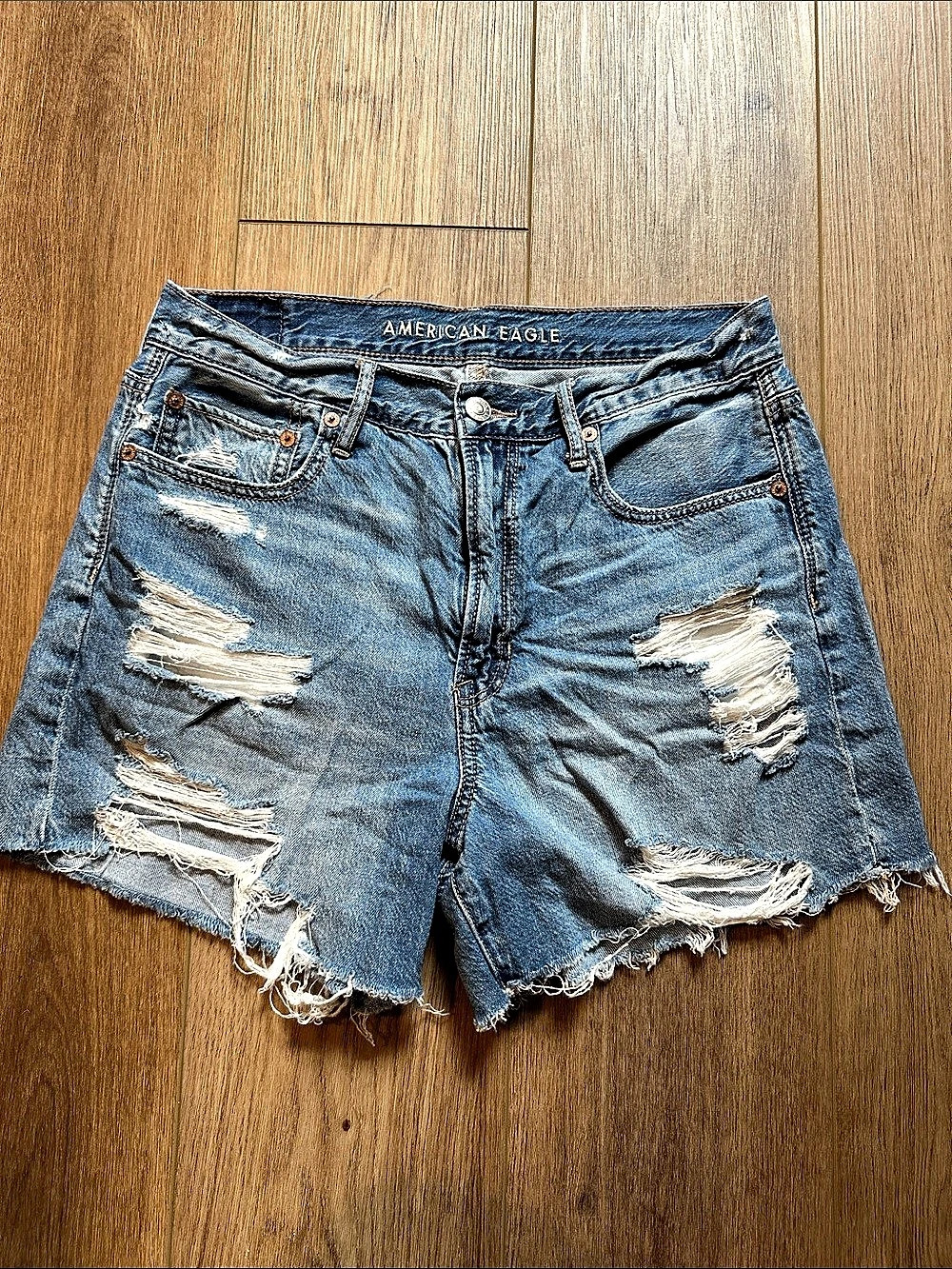 American Eagle Distressed Denim Jean Shorts in Blue